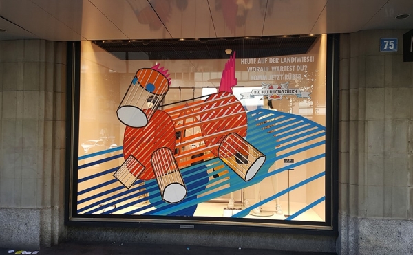 Bild 2- Selfmade Crew Tape Art für Red Bull Flugtag Zürich 2016